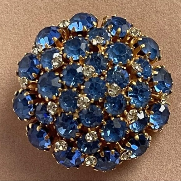 Made in Austria Blue Rhinestone Brooch Pin Gold Tone Dome Costume Jewelry - Picture 14 of 14